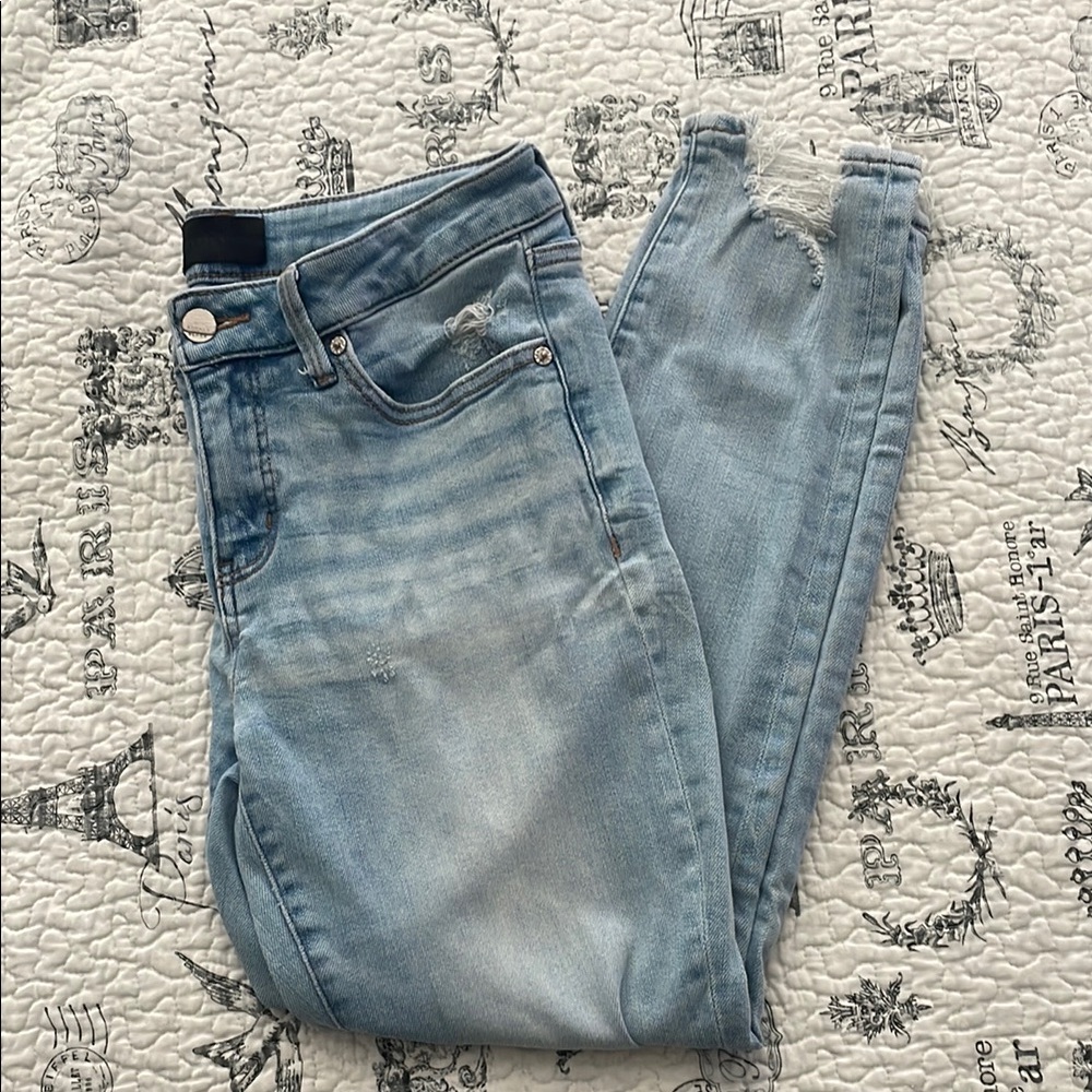 Buckle Jeans
